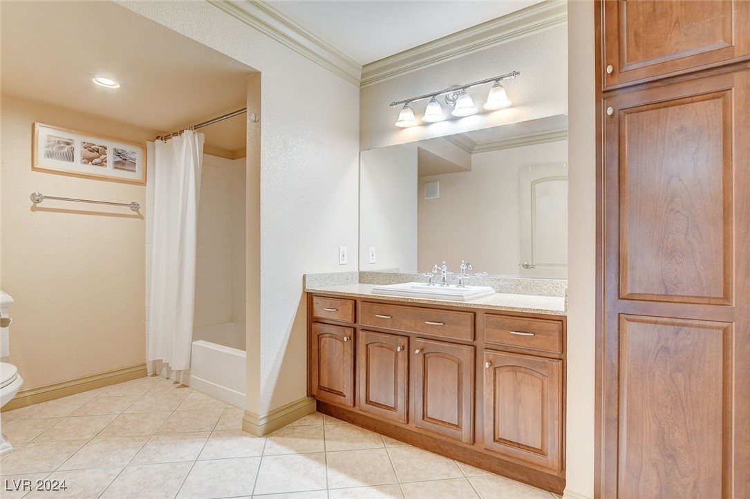 1150 North Buffalo Drive 2020