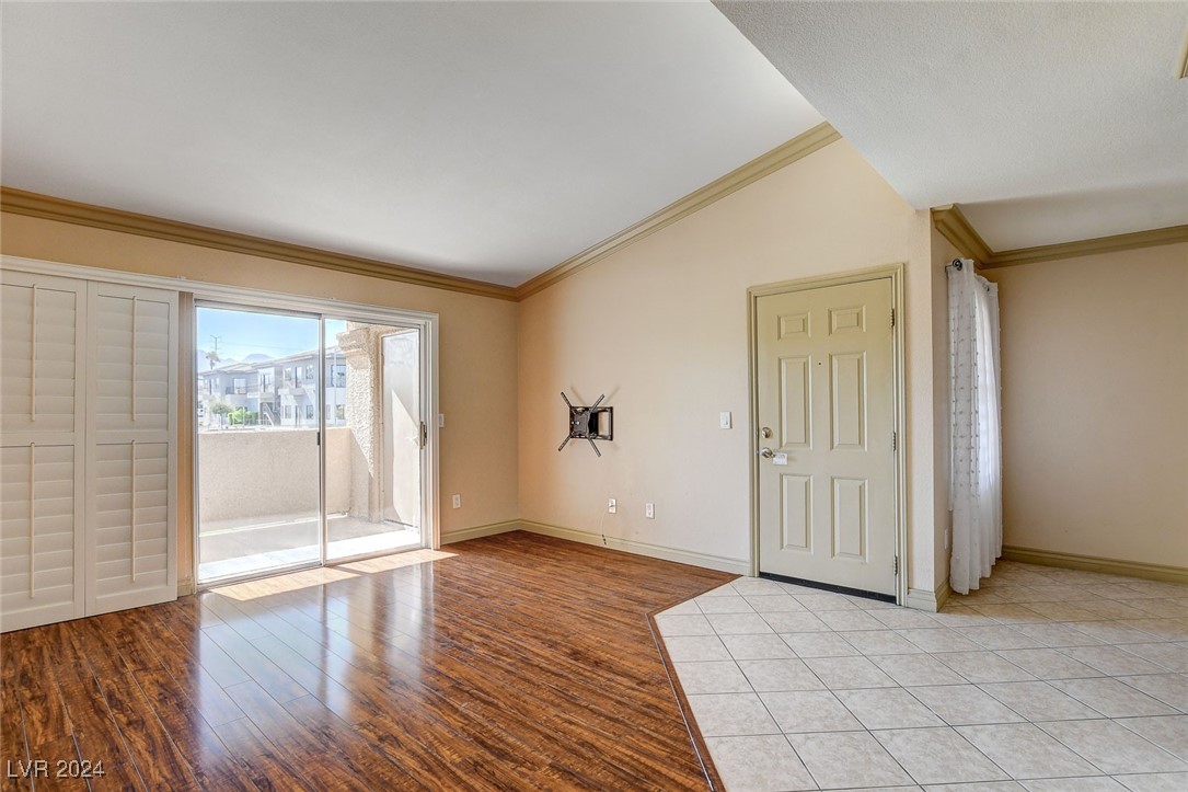 1150 North Buffalo Drive 2020