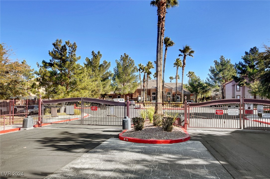 1150 North Buffalo Drive 2020