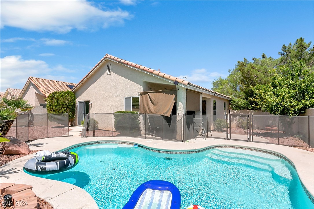 8001 Hesperides Avenue