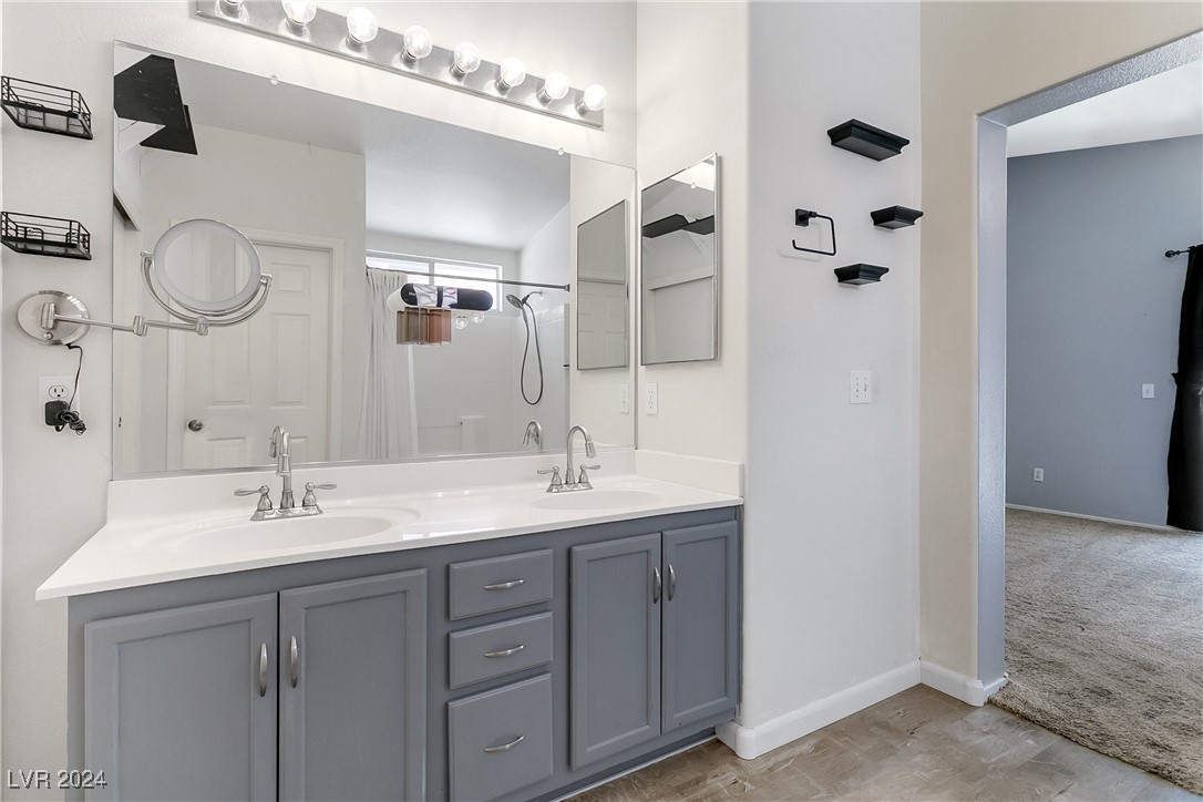 8001 Hesperides Avenue