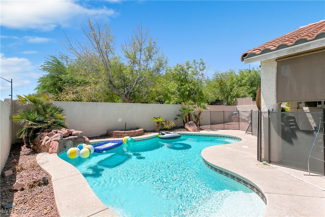 8001 Hesperides Avenue