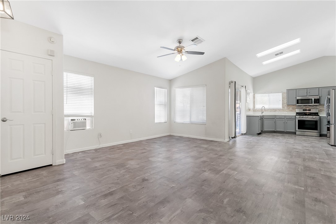 8001 Hesperides Avenue