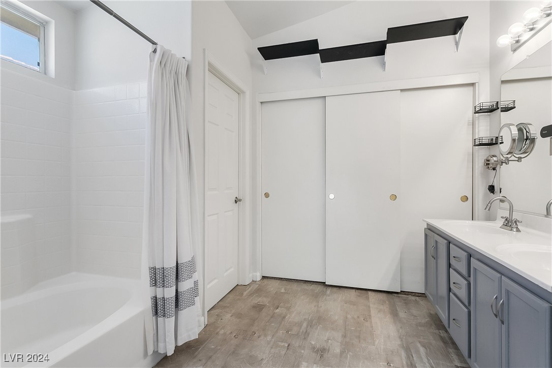 8001 Hesperides Avenue