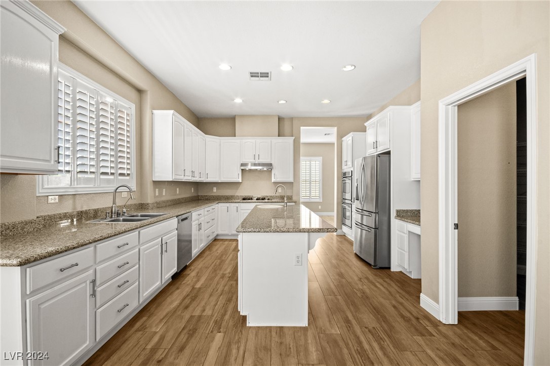 7412 Cardigan Bay Street