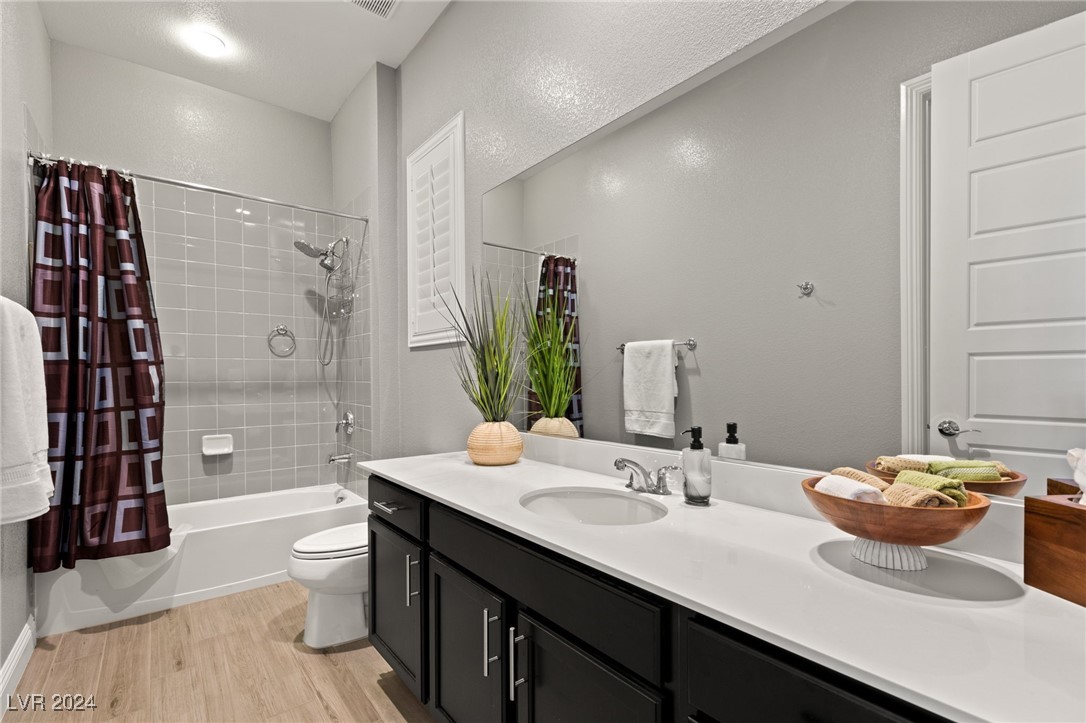 12020 Tramonto Avenue