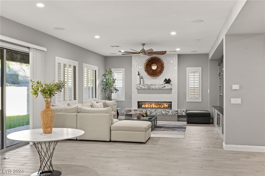 12020 Tramonto Avenue