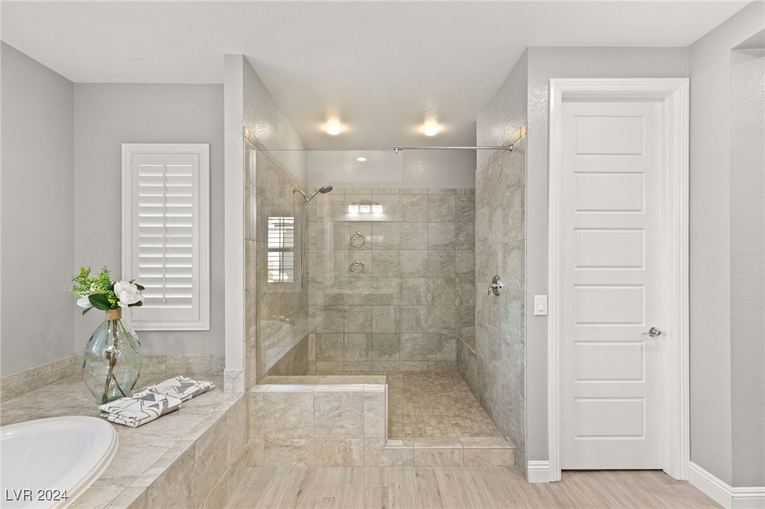 12020 Tramonto Avenue