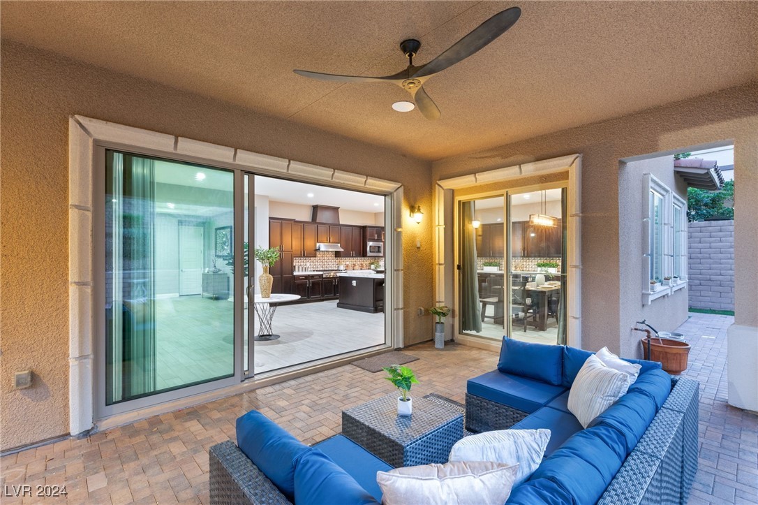 12020 Tramonto Avenue