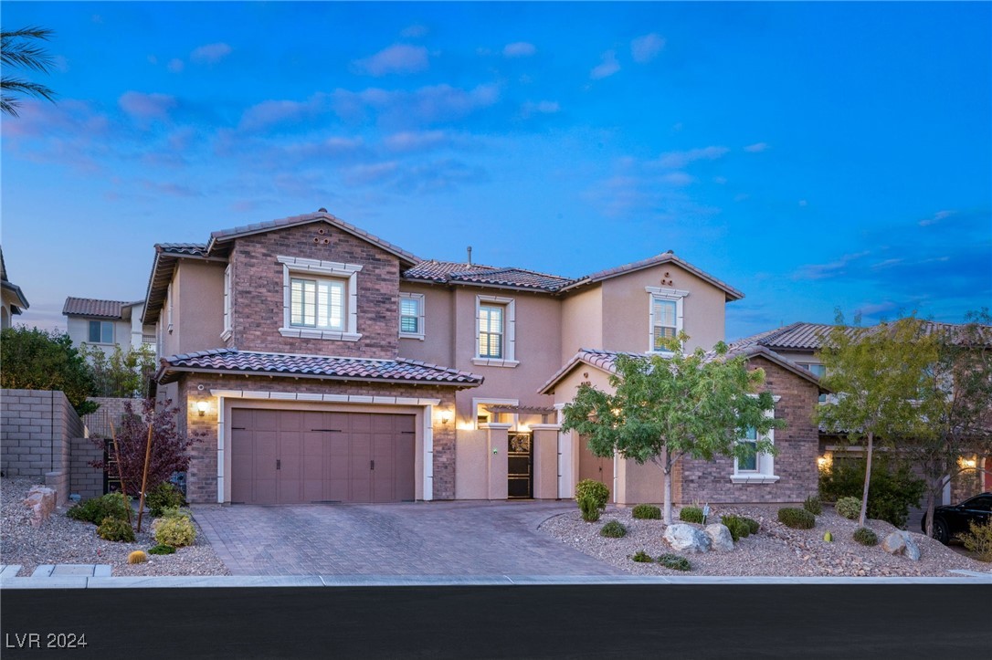 12020 Tramonto Avenue