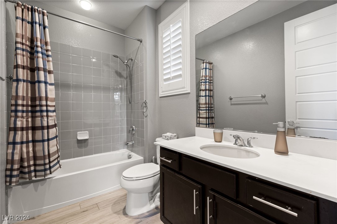 12020 Tramonto Avenue