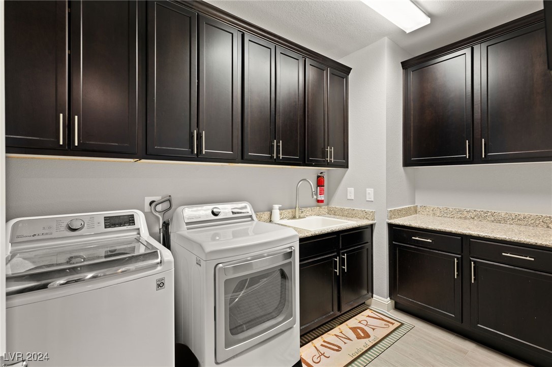 12020 Tramonto Avenue