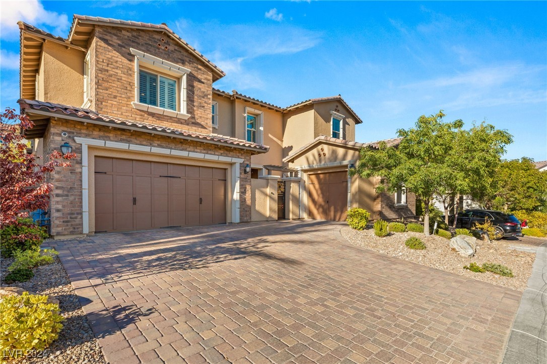 12020 Tramonto Avenue