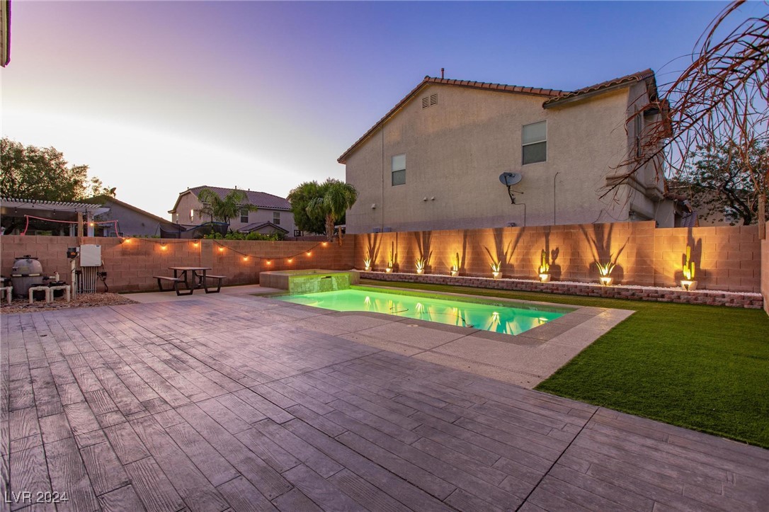 5012 Lone Wolf Avenue