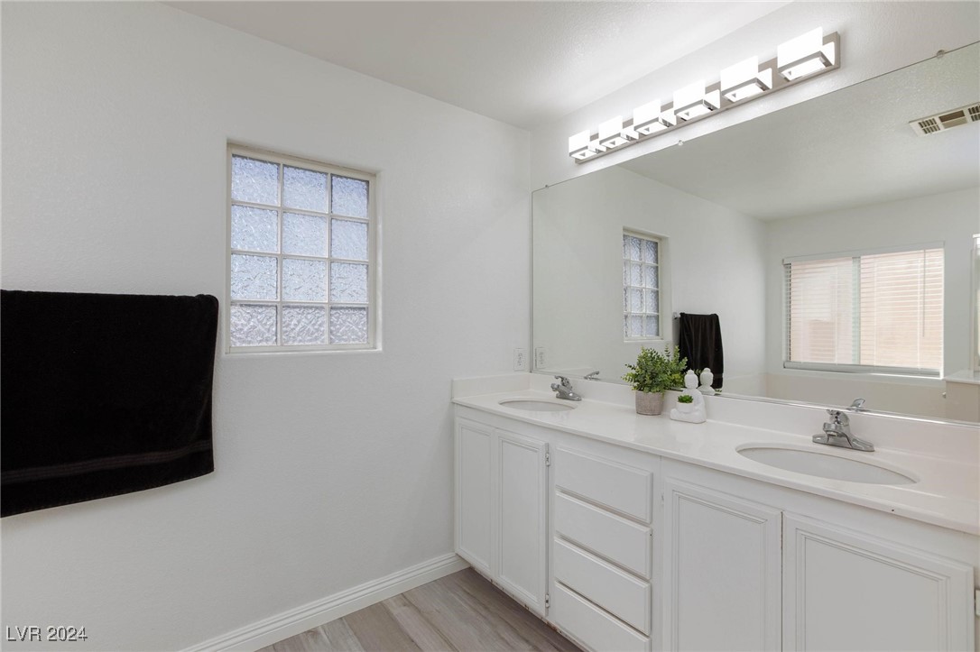 5012 Lone Wolf Avenue