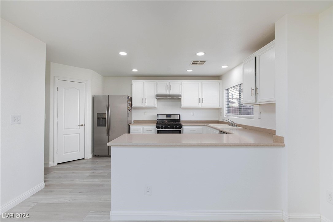 5012 Lone Wolf Avenue