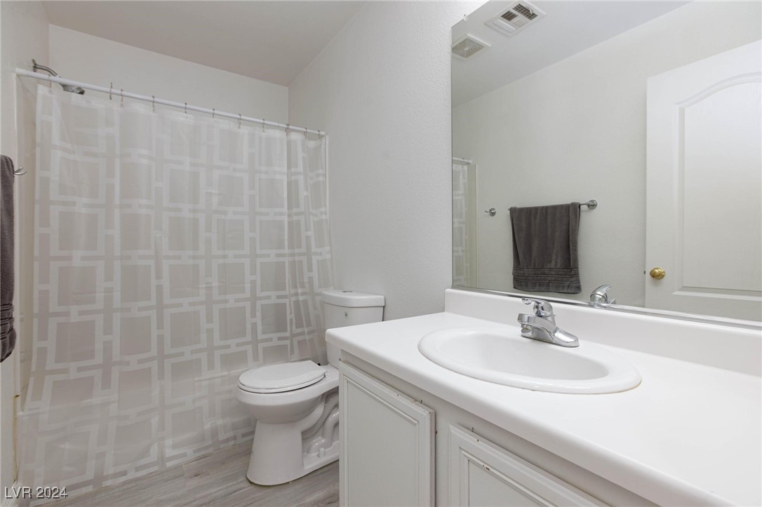 5012 Lone Wolf Avenue