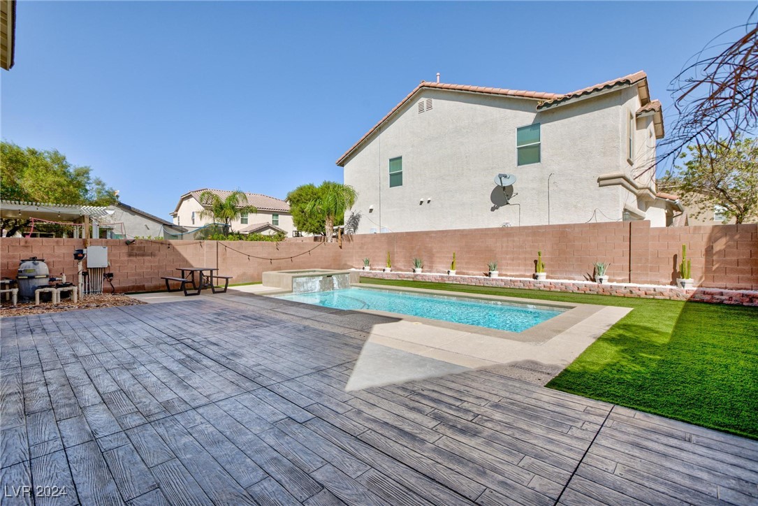 5012 Lone Wolf Avenue