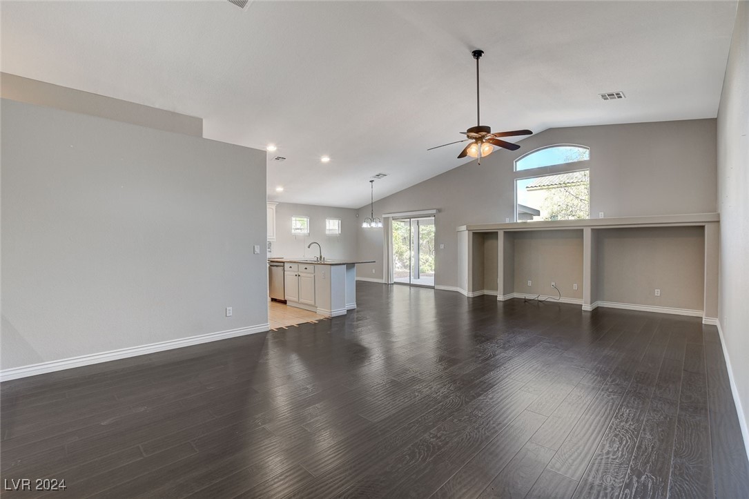 1120 Nevada Blaze Avenue