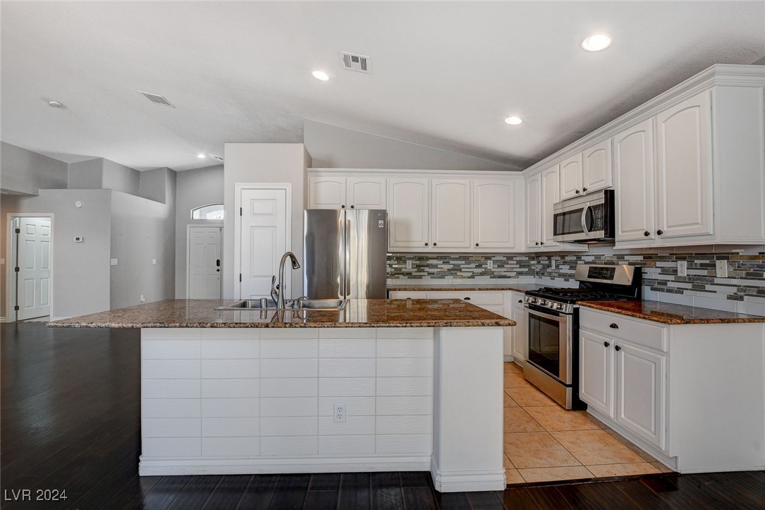 1120 Nevada Blaze Avenue