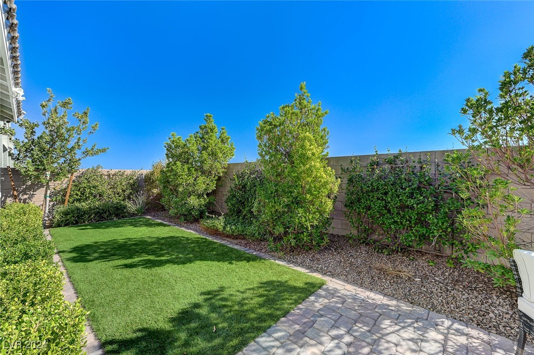 9542 Barnsley Point St