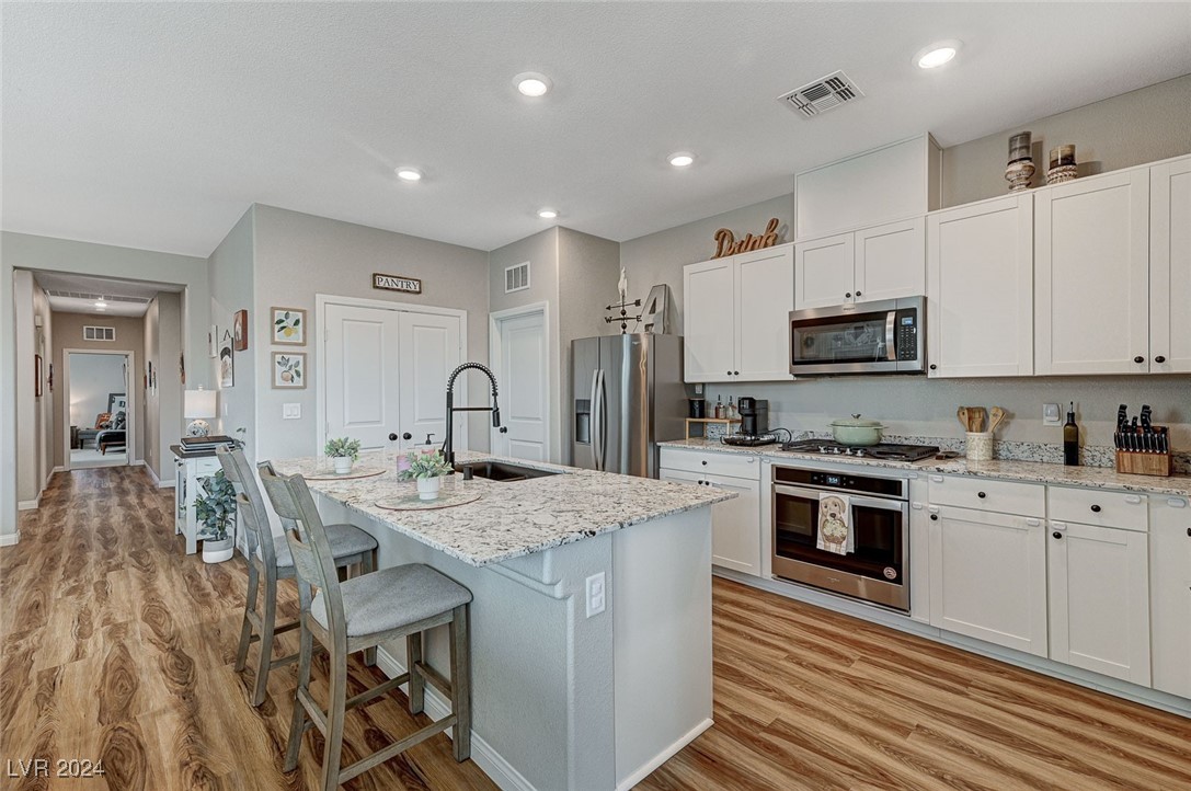 9542 Barnsley Point St