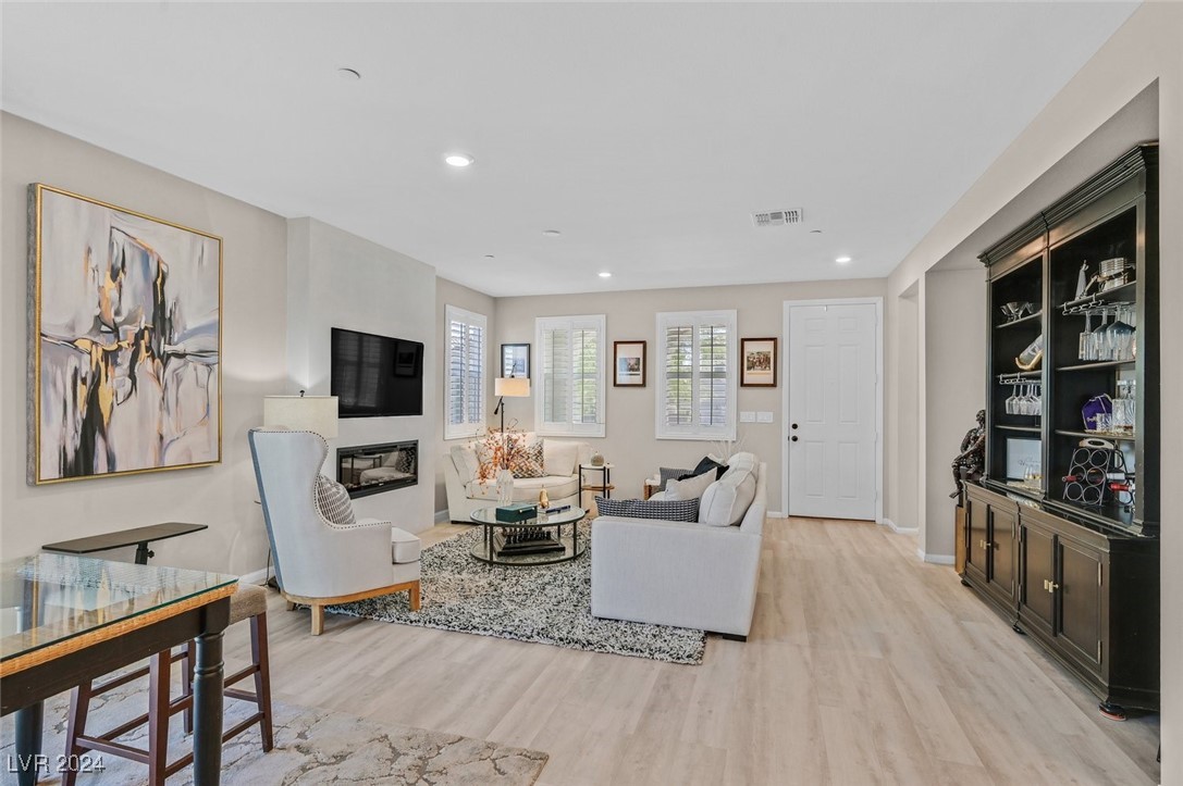 1120 Frye Mesa Avenue