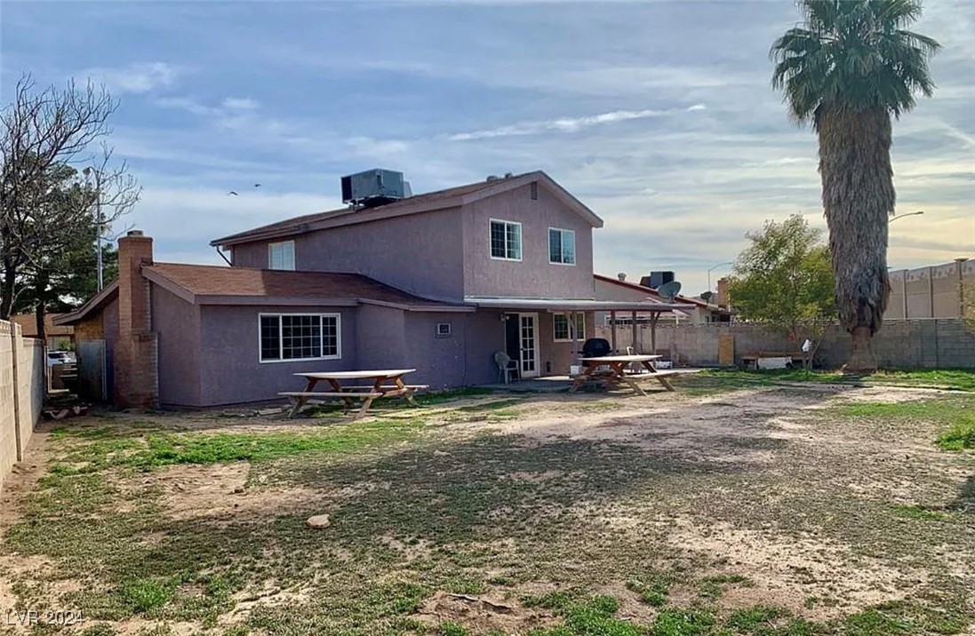 3812 Arizona Avenue