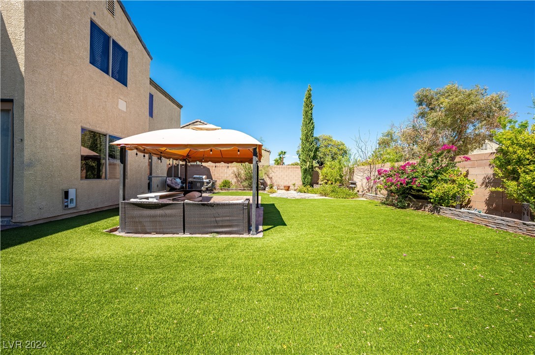 8108 Hopscotch Street