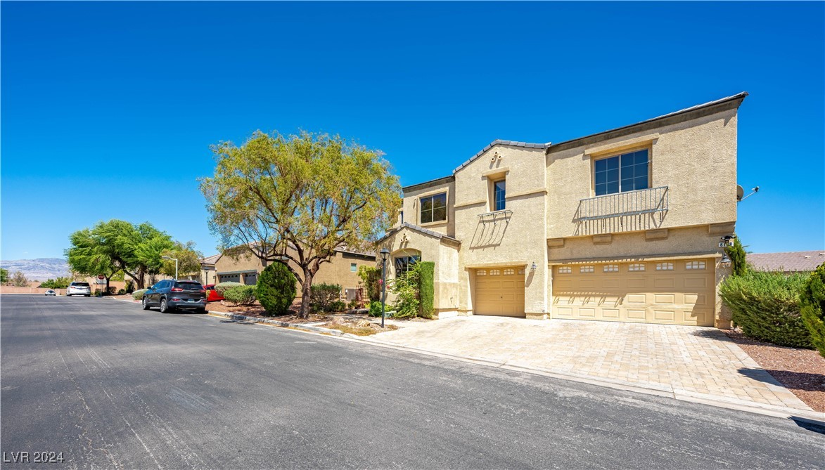 8108 Hopscotch Street