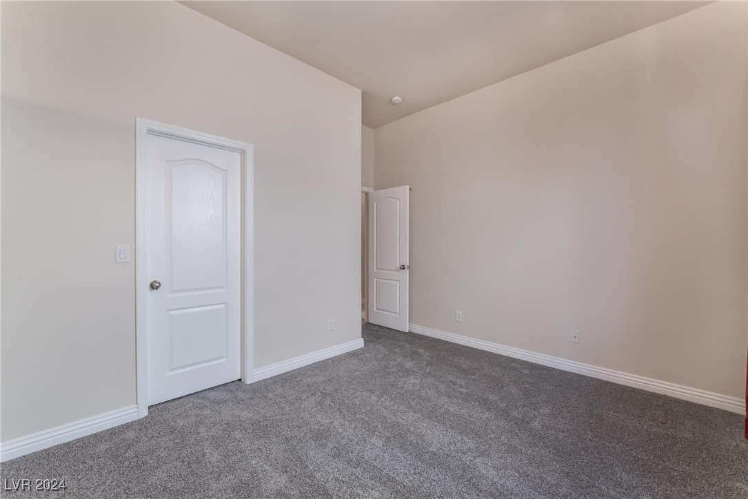 6904 Forest Gate Street