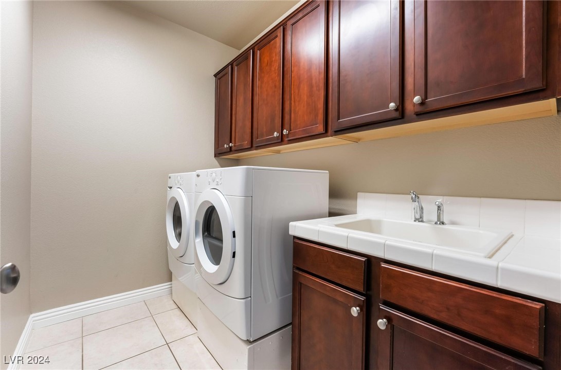 6904 Forest Gate Street