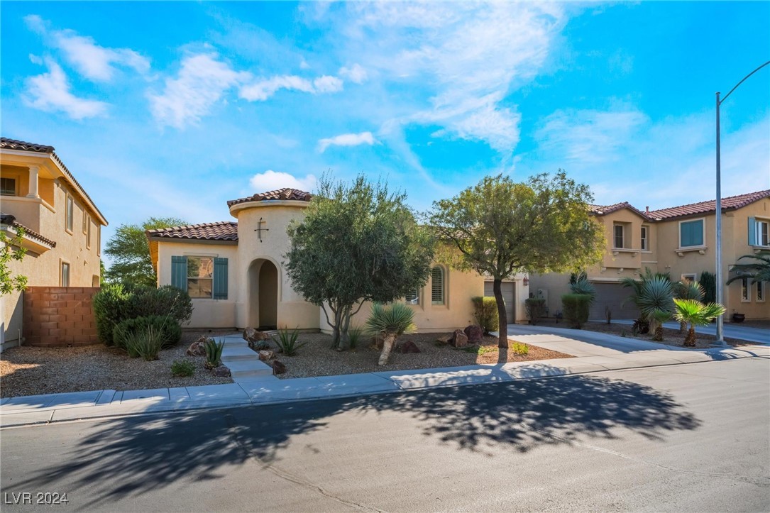 6904 Forest Gate Street