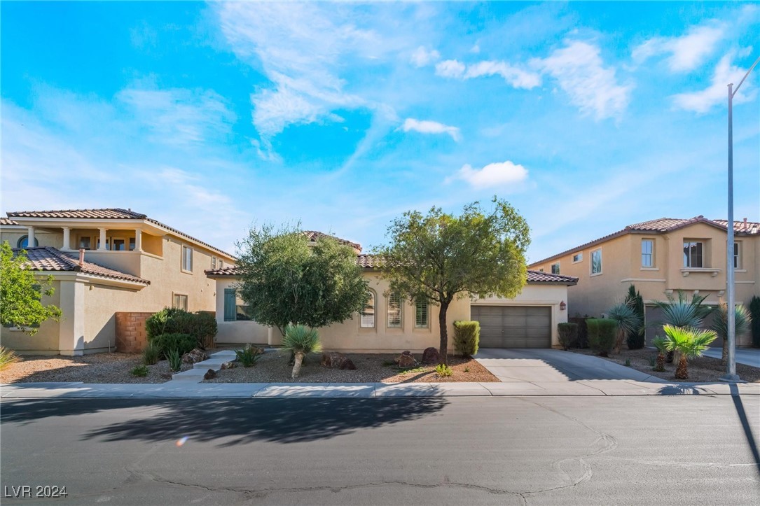 6904 Forest Gate Street