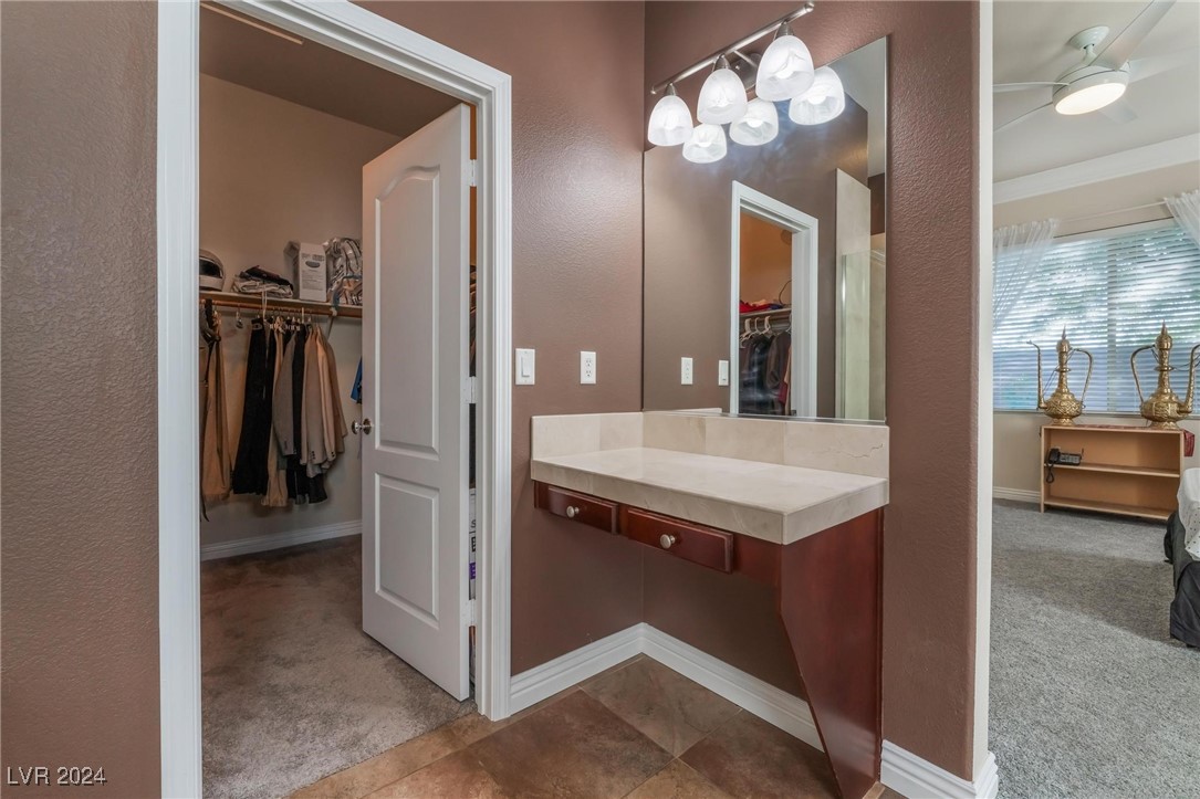 6904 Forest Gate Street