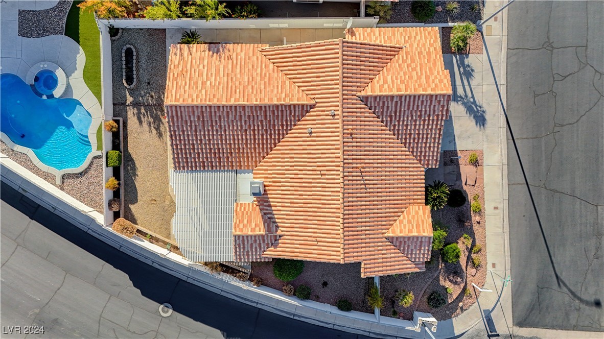 8201 Point View Court