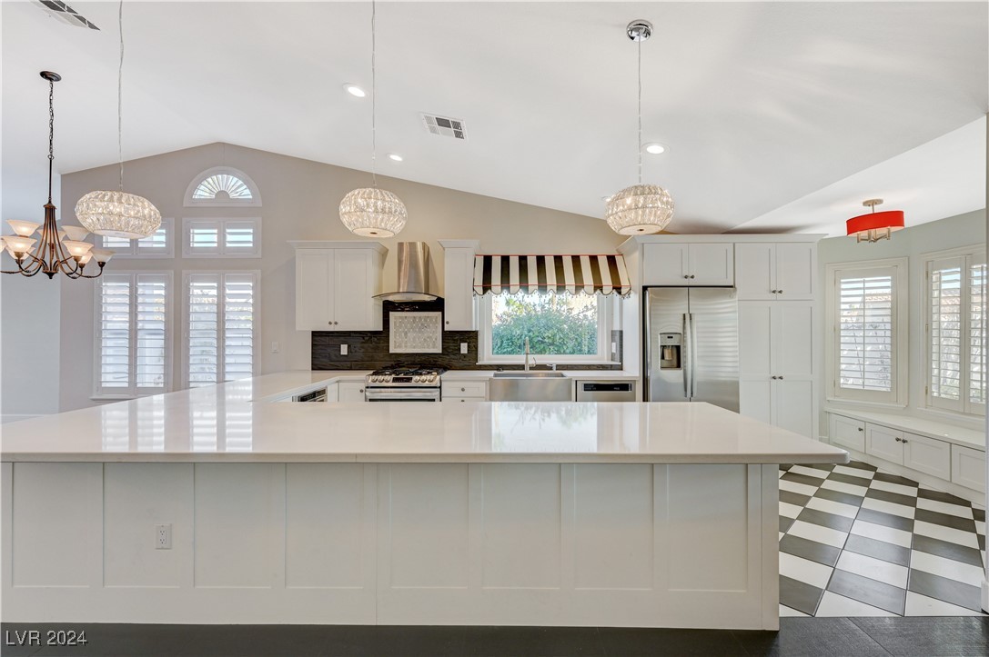 8201 Point View Court