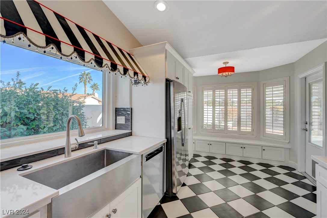 8201 Point View Court