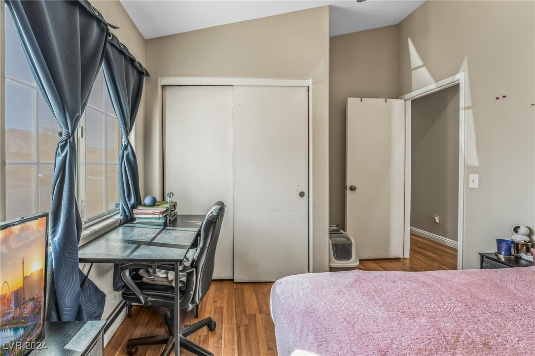 4524 Victoria Garden Avenue