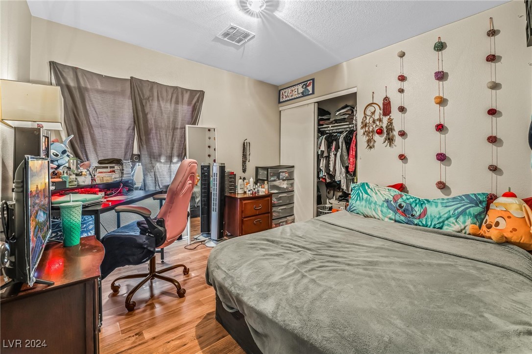 4524 Victoria Garden Avenue