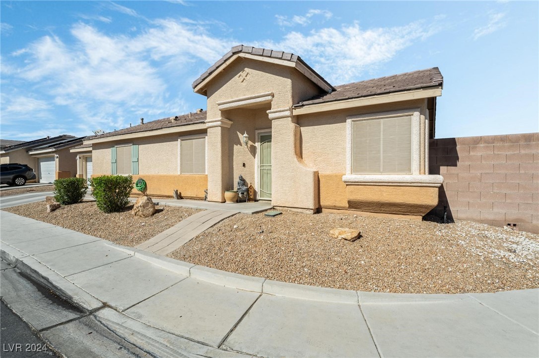 4524 Victoria Garden Avenue