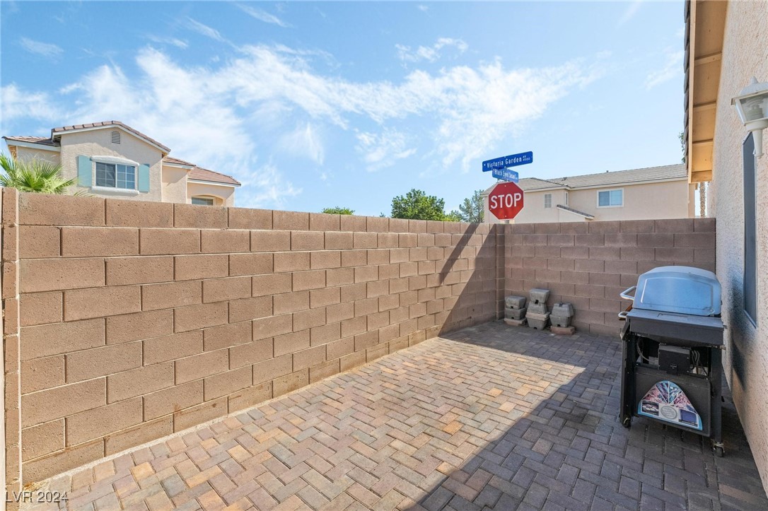 4524 Victoria Garden Avenue