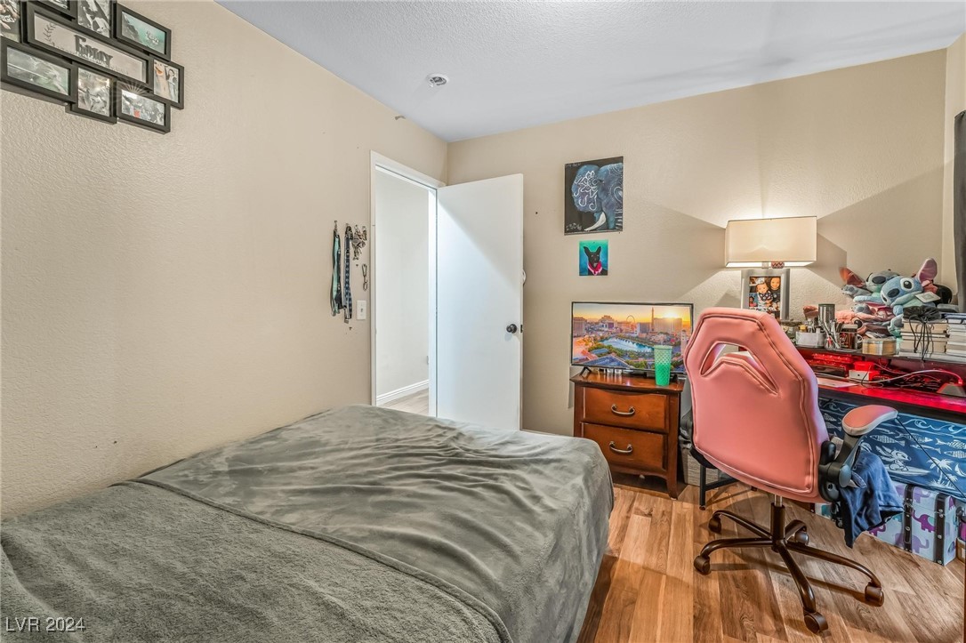 4524 Victoria Garden Avenue