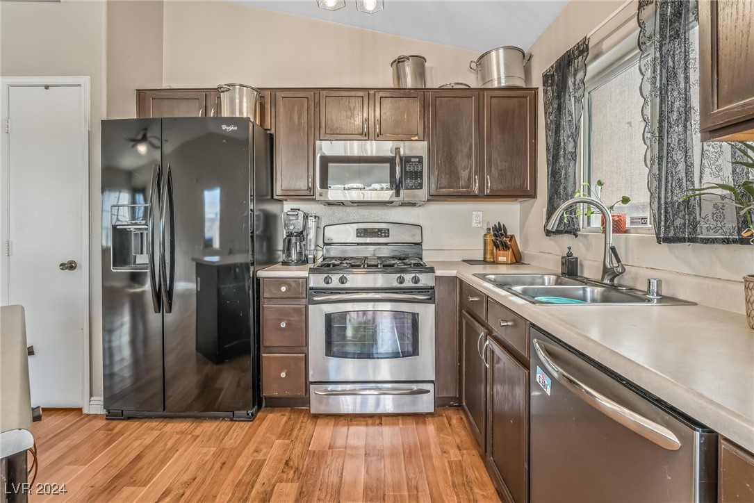 4524 Victoria Garden Avenue