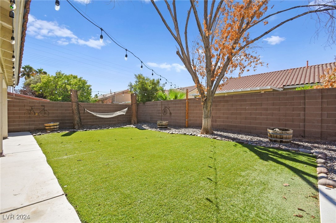 8871 Aurora Light Way