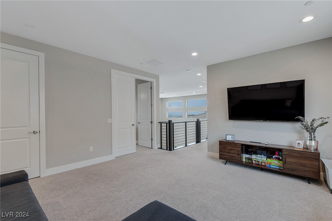 2141 King Crest Court