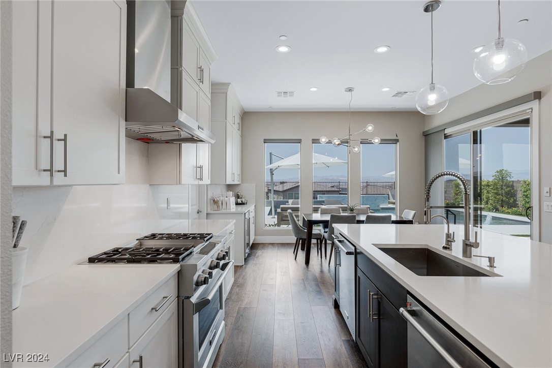 2141 King Crest Court