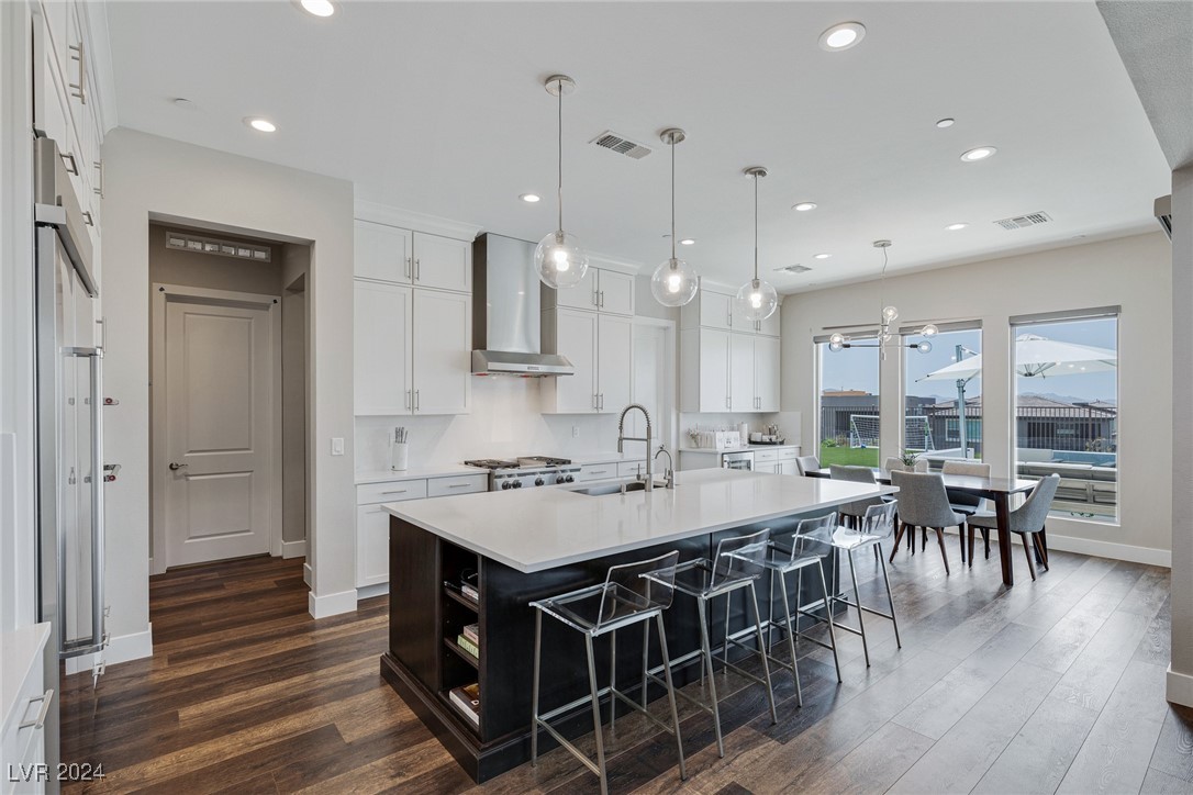 2141 King Crest Court