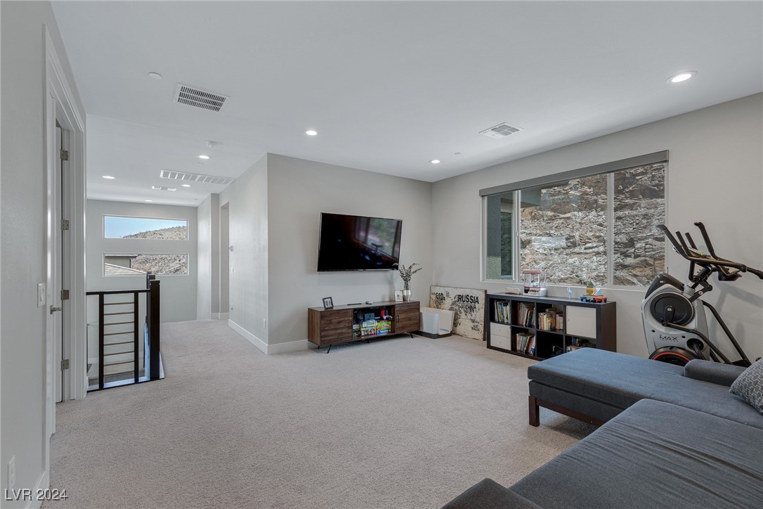 2141 King Crest Court