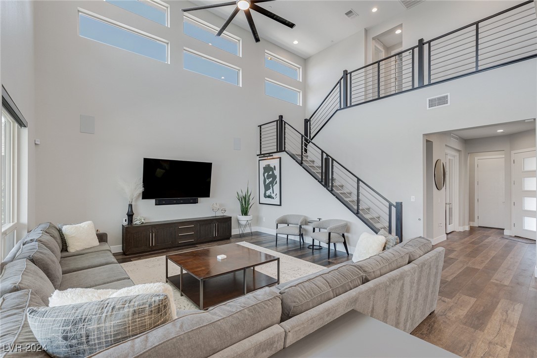 2141 King Crest Court